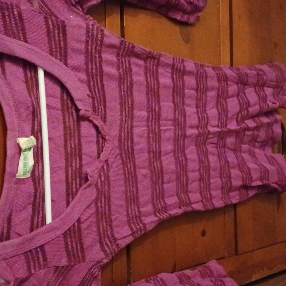 Purple long sleeve lacy top xs